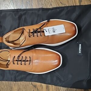 Express mens shoes size 10